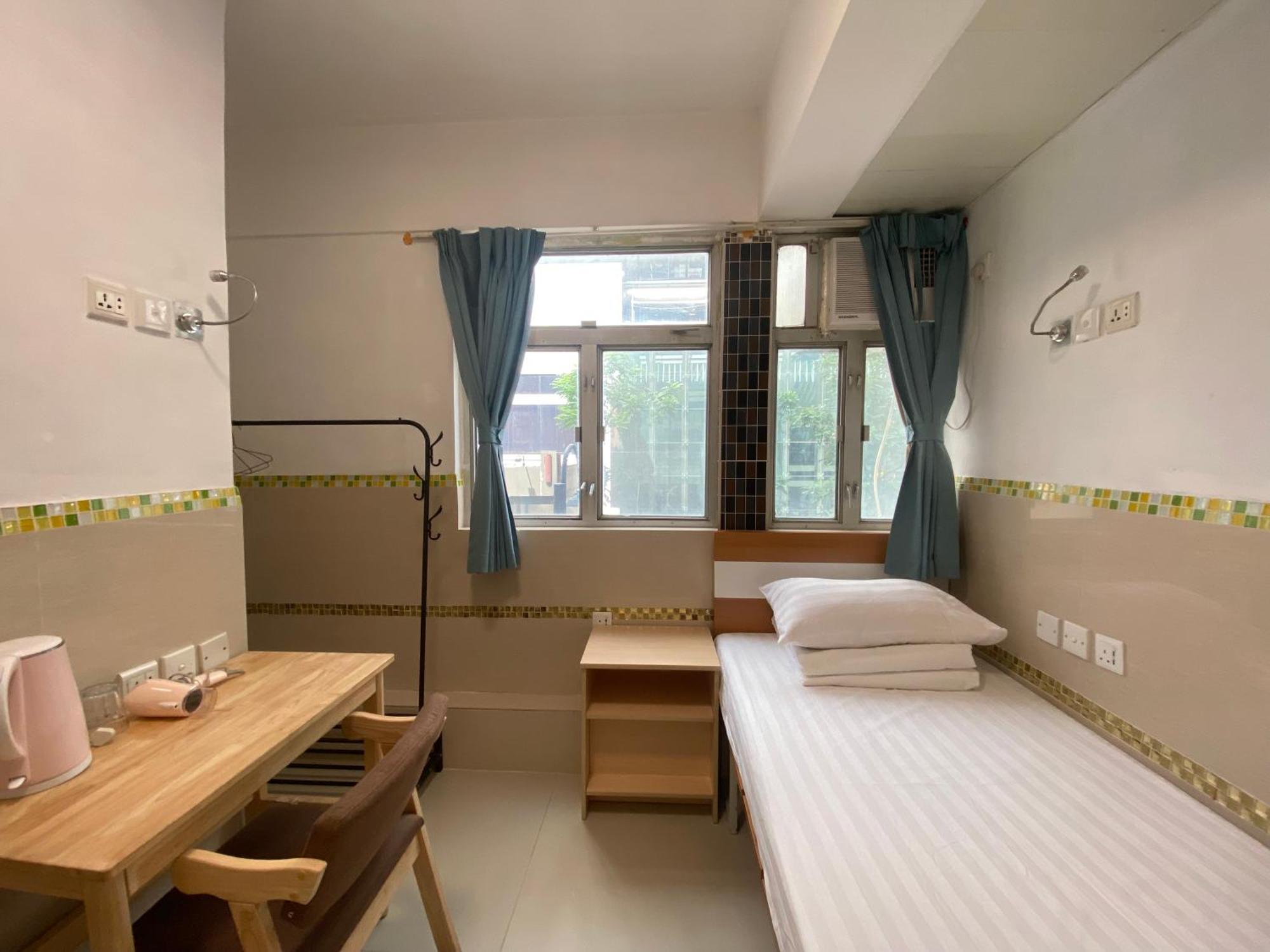 Comfort Hostel Hong Kong Exterior photo