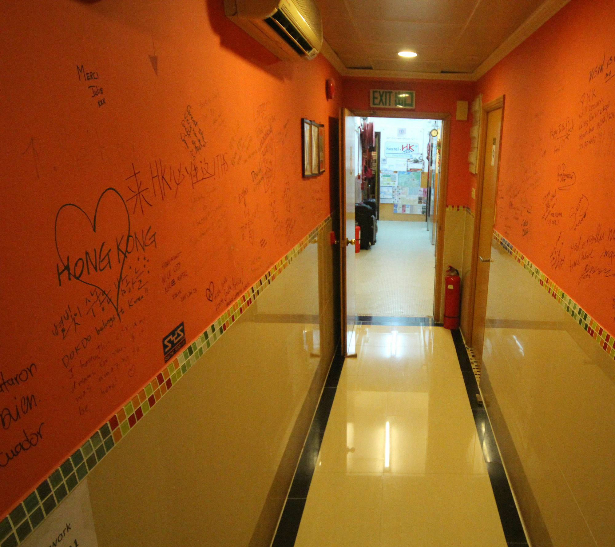 Comfort Hostel Hong Kong Exterior photo